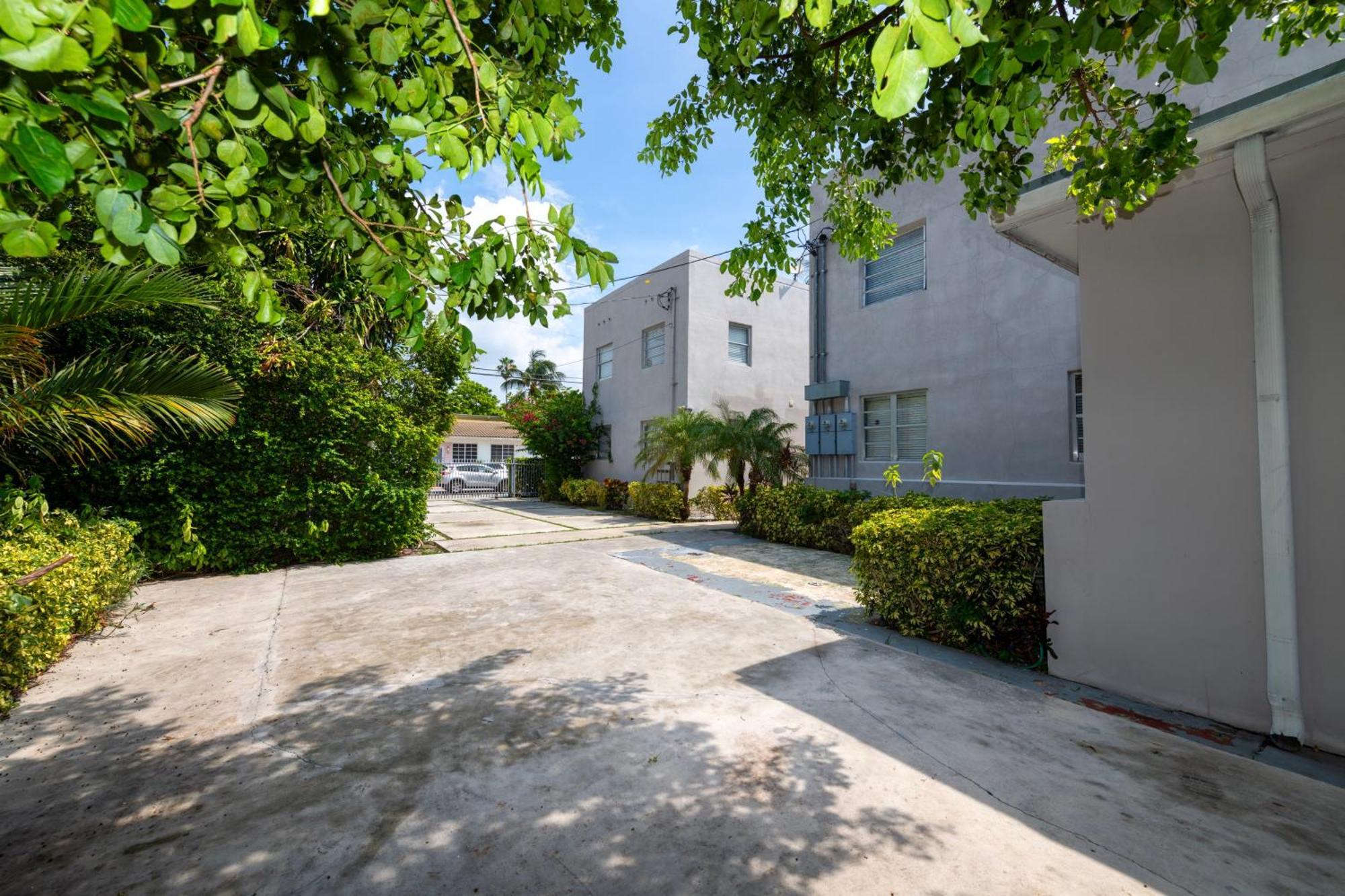 Sunny Days Apartments Miami Beach Bagian luar foto