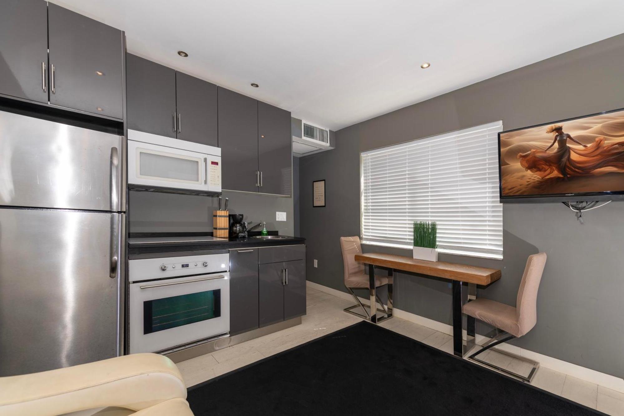 Sunny Days Apartments Miami Beach Bagian luar foto