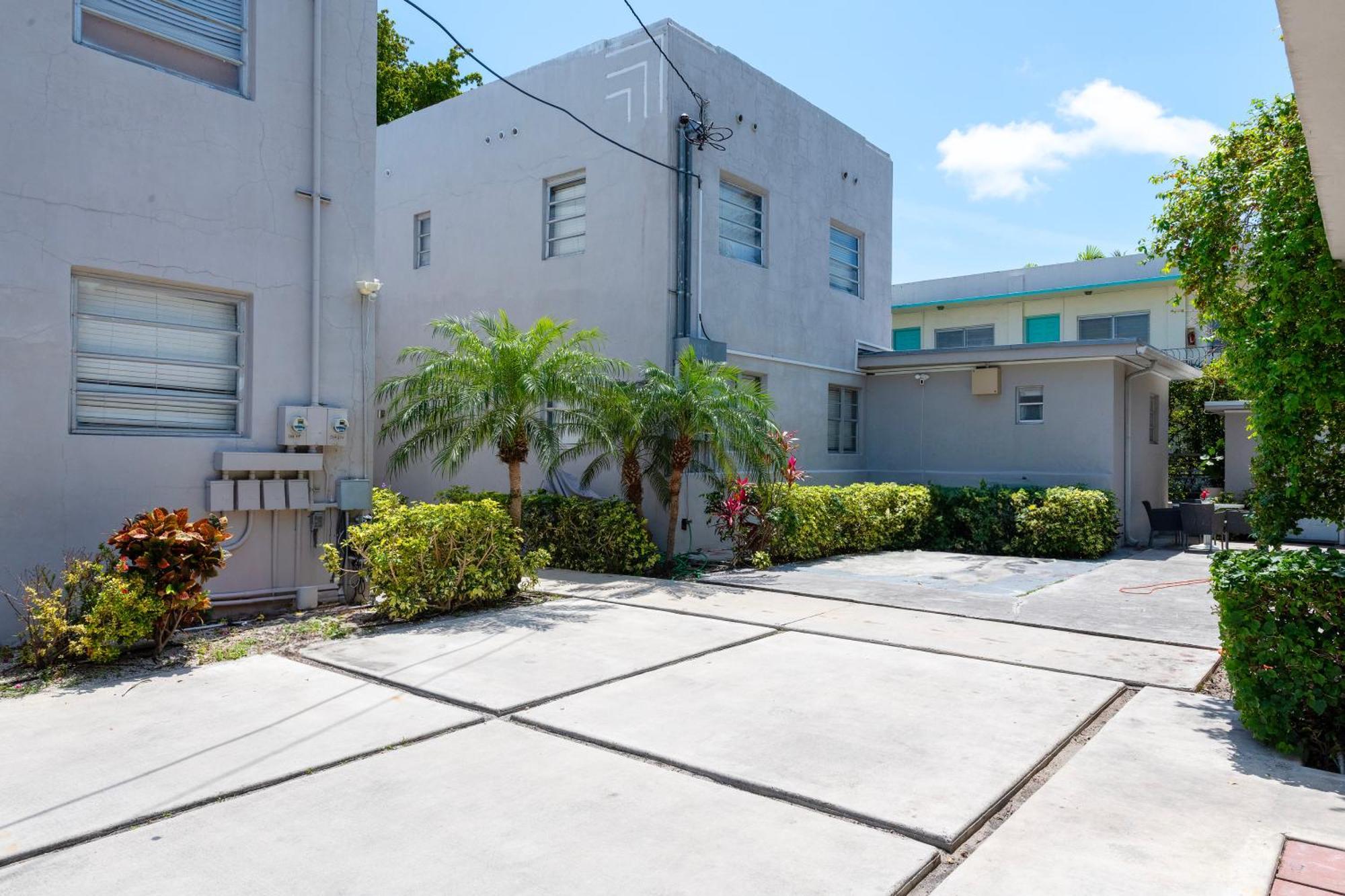 Sunny Days Apartments Miami Beach Bagian luar foto