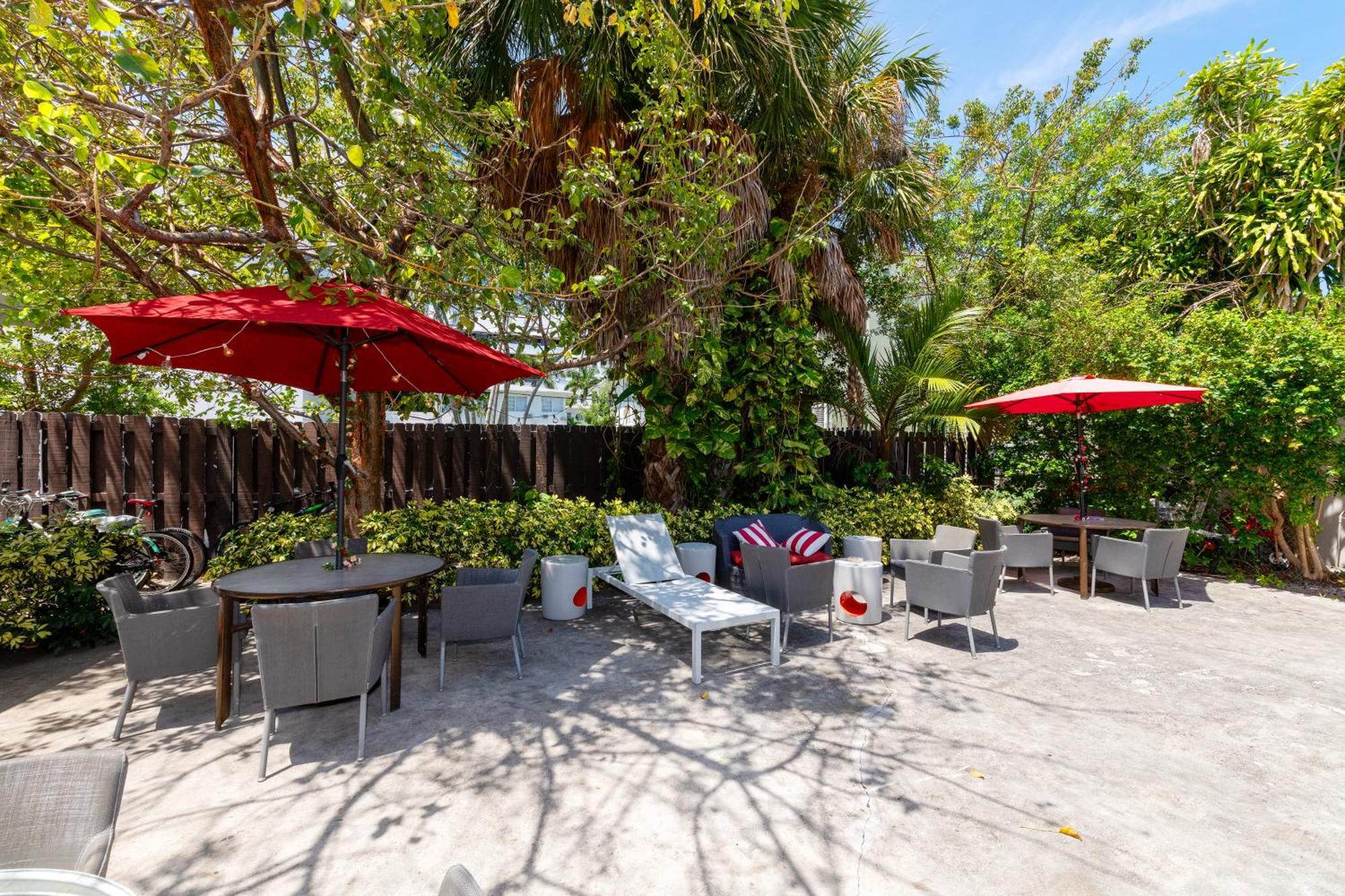 Sunny Days Apartments Miami Beach Bagian luar foto